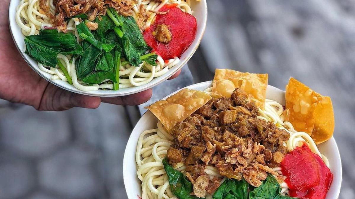 Mie Ayam Legit Pak Sam: Rasa yang Menggigit di Kalimantan Cilacap